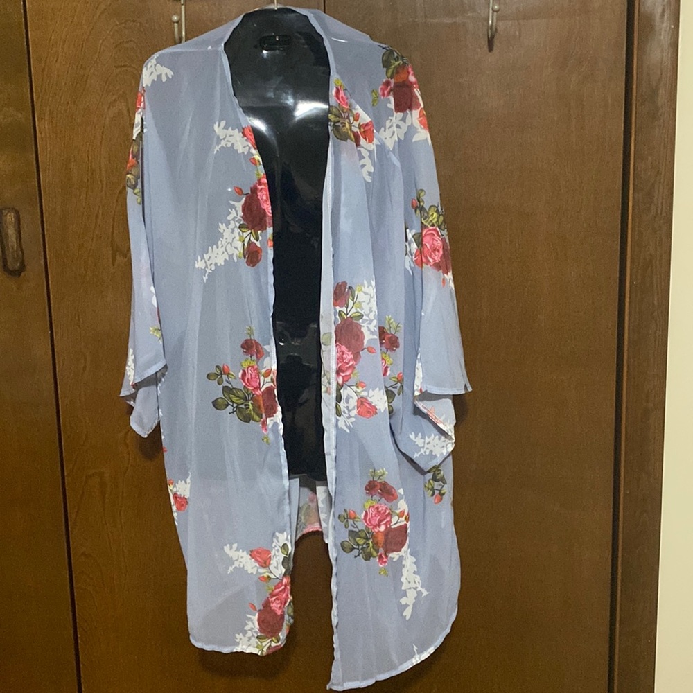 Size: 2XL
Color: light blue and red